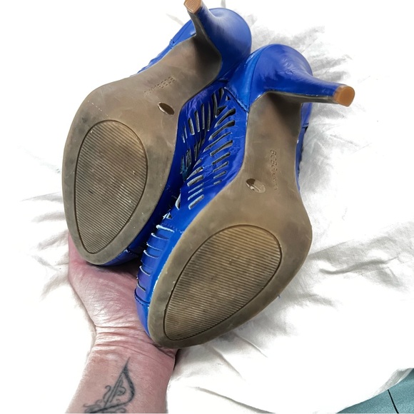 Bcbgeneration blue platform pumps - Picture 8 of 8